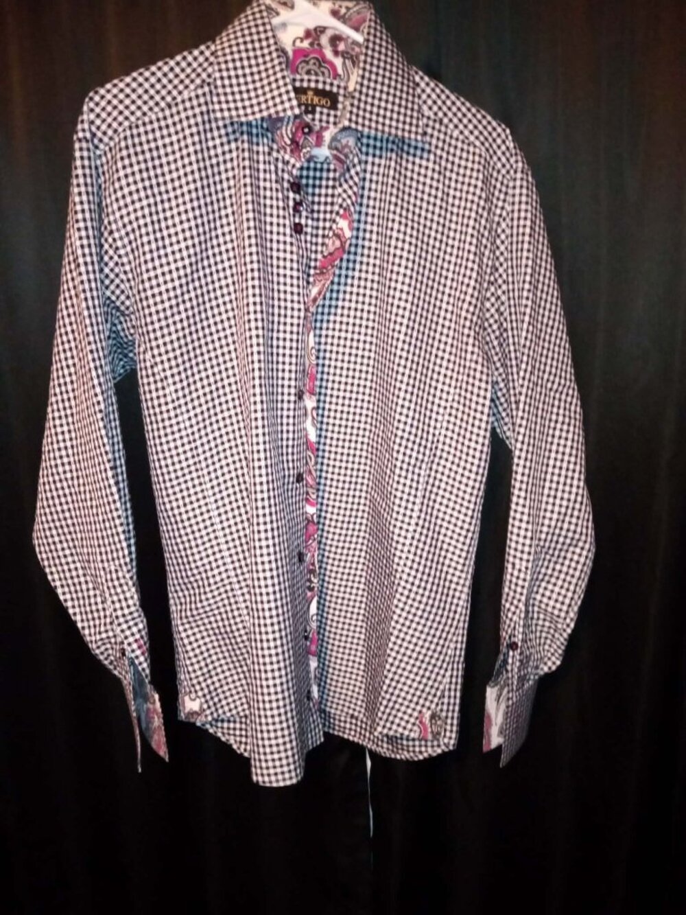 Bertigo Long Sleeve Button Down Shirt Large very nice shirt black/white
